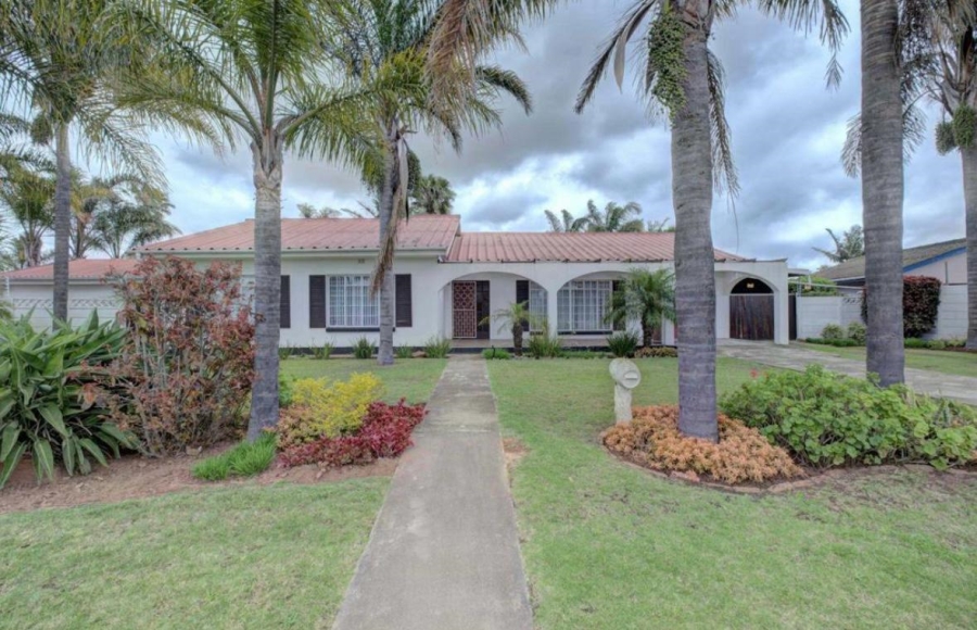 4 Bedroom Property for Sale in Windsor Park Eastern Cape